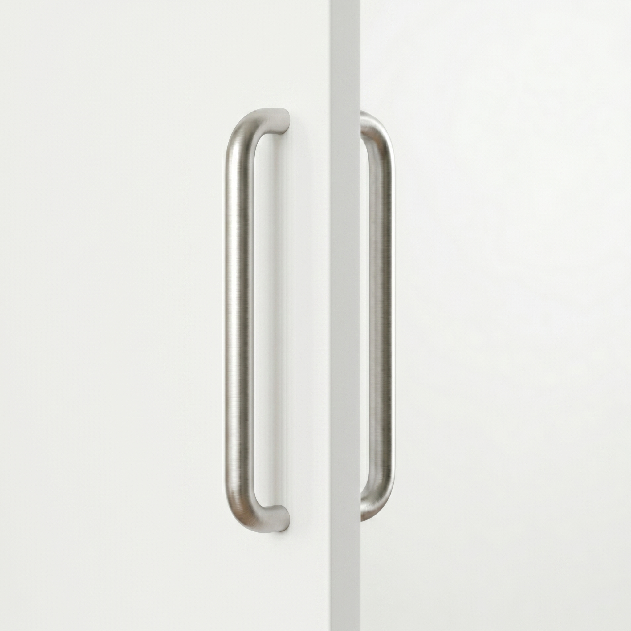Charlie Radius Door Pull