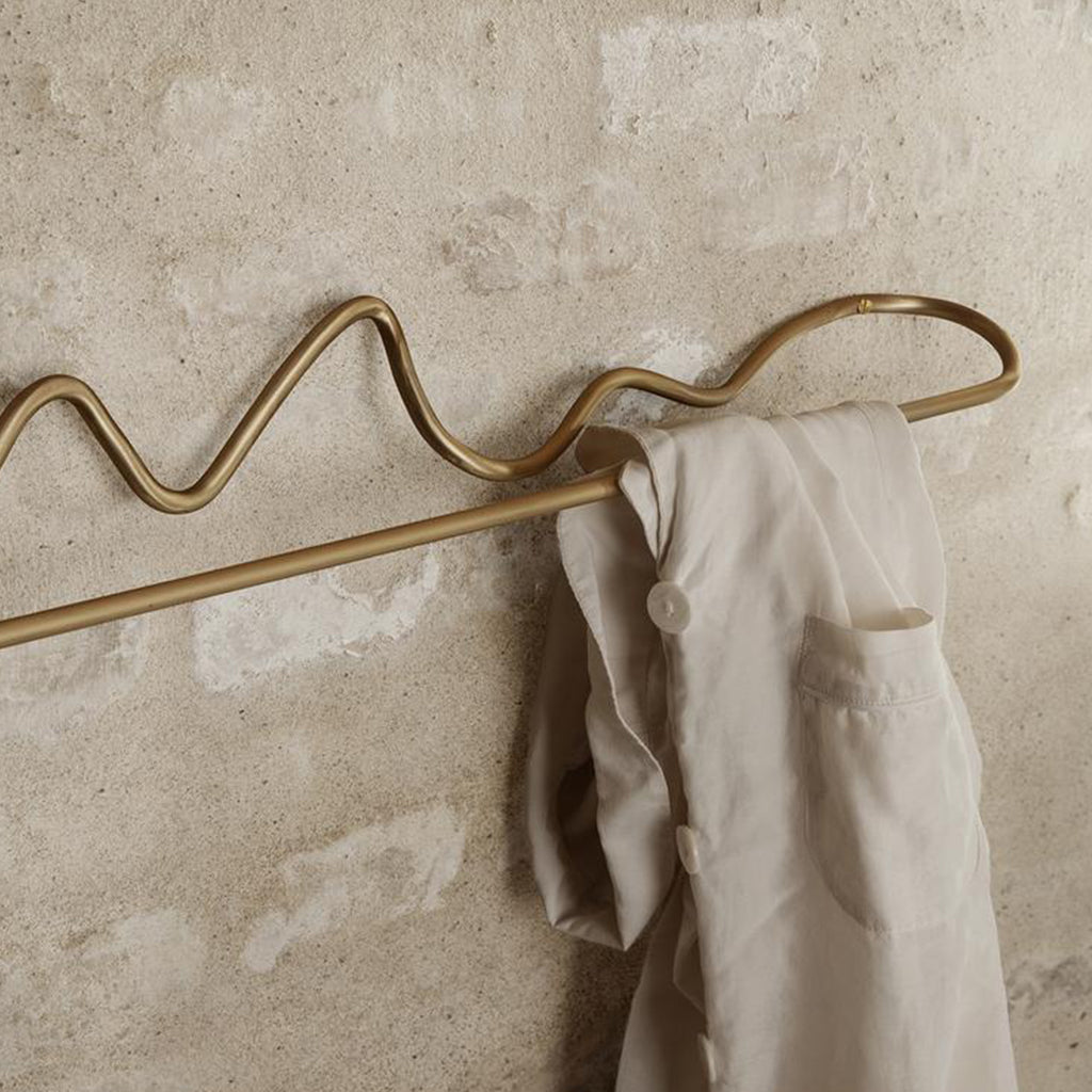 Curvature Towel Bar - Image 5