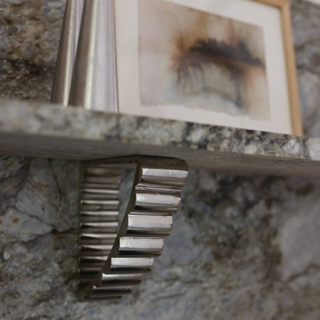Forme No. 32 Shelf Bracket - Image 2