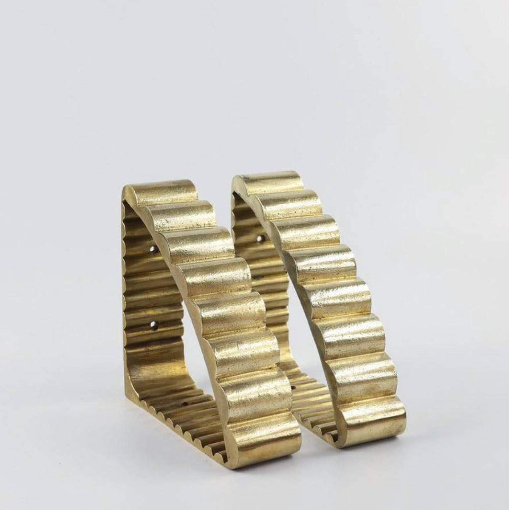 Forme No. 32 Shelf Bracket - Image 8