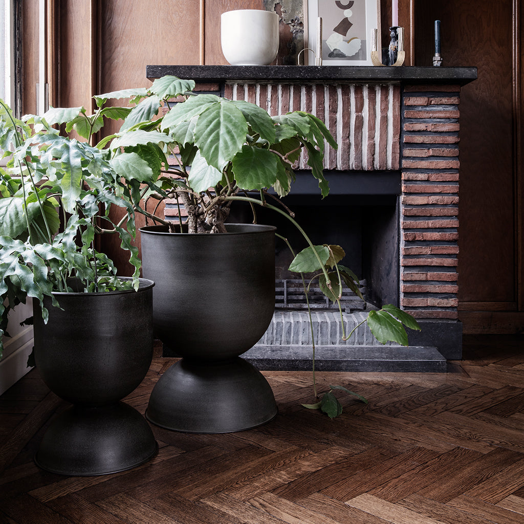 Hourglass Pot - Image 9