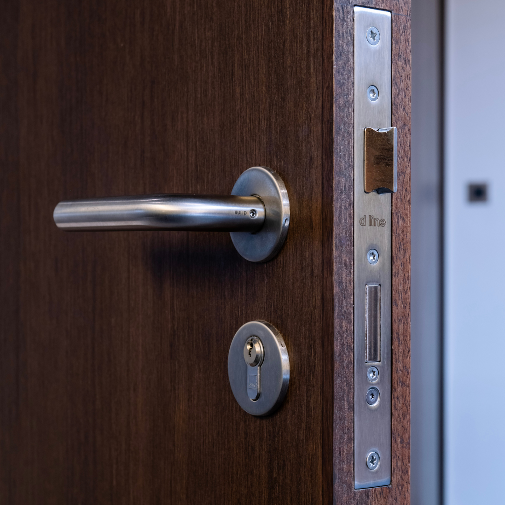 Knud L Door Lever - Image 3