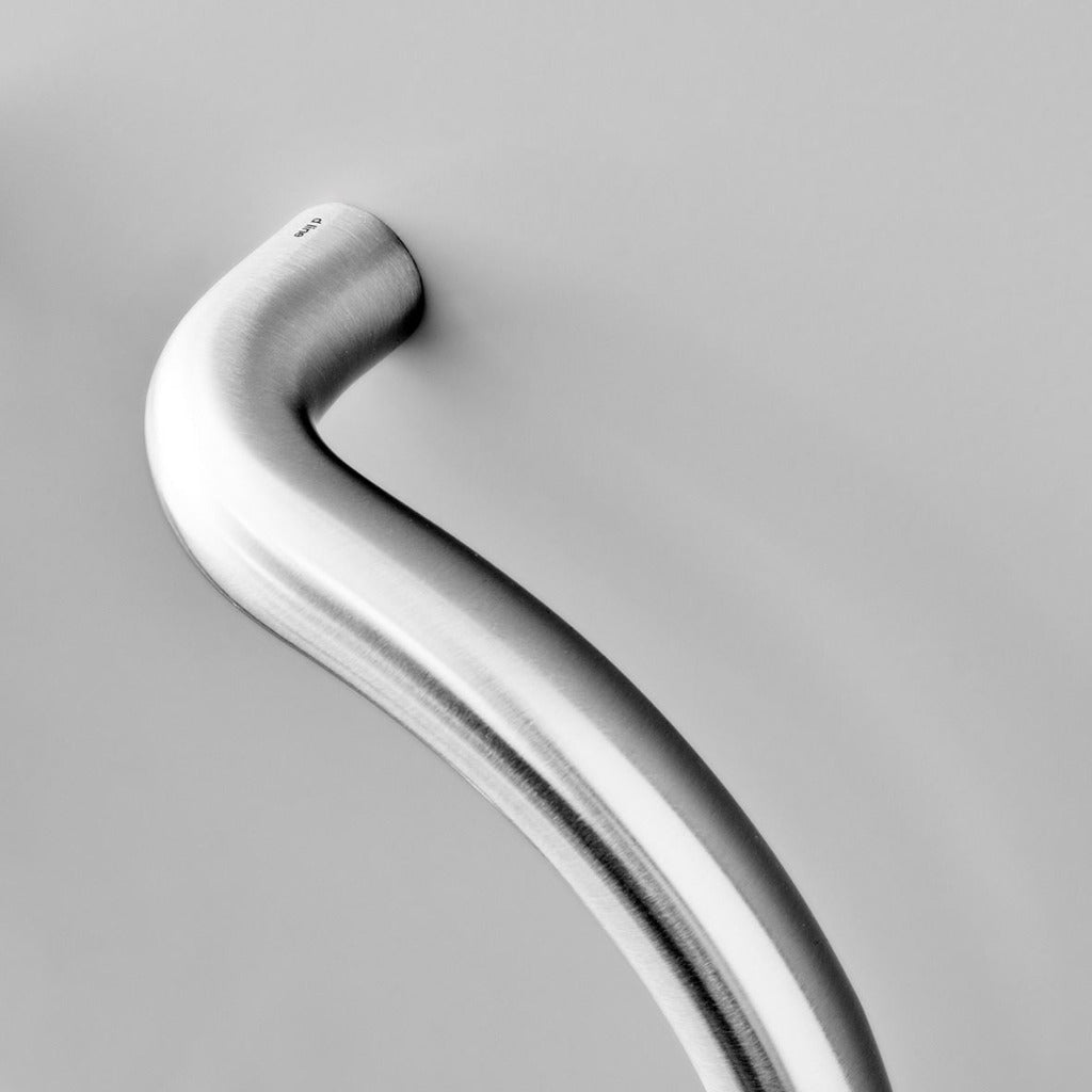Knud Pull Circular Cabinet & Appliance Handle - Image 2