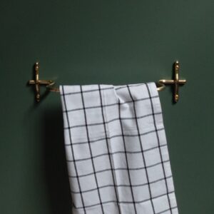 Luma Hand Towel Bar