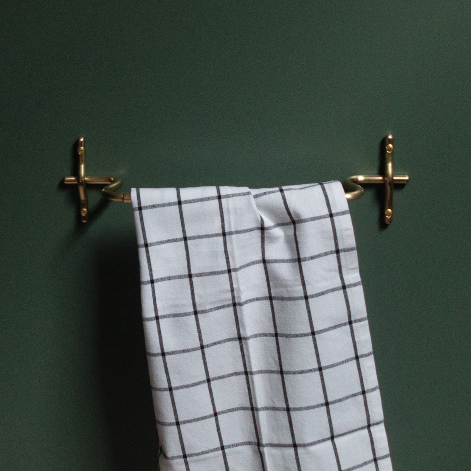 Luma Hand Towel Bar