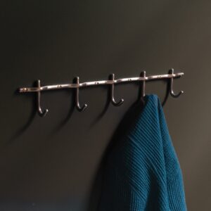 Luma Hook Rail