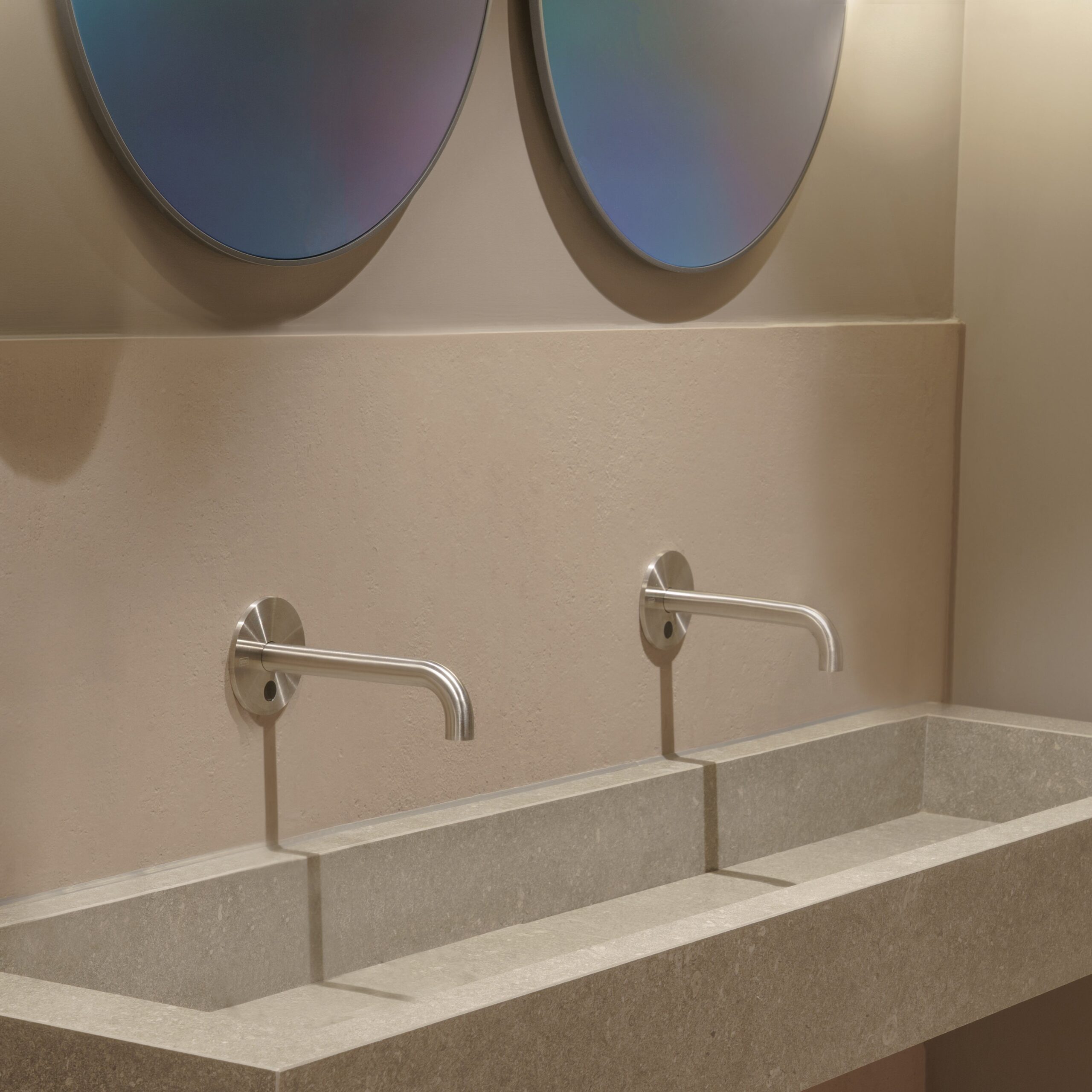 Qtoo Wall Mounted Sensor Tap System